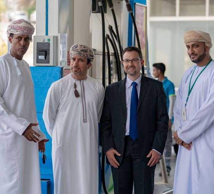 IN PARTNERSHIP WITH THAWANI TECHNOLOGIES OMAN OIL MARKETING COMPANY INTRODUCES NEW  E-PAYMENT APP ‘THAWANI’ IN ITS SERVICE STATIONS AS A PILOT PROJECT