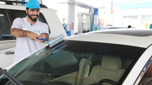 نفط عمان تعزز مفهوم ’اهتمامنا يتعدى الوقود‘ خلال أسبوع خدمة العملاء